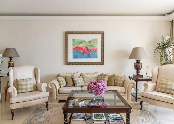 Buckingham & Lloyds - Lejlighed *