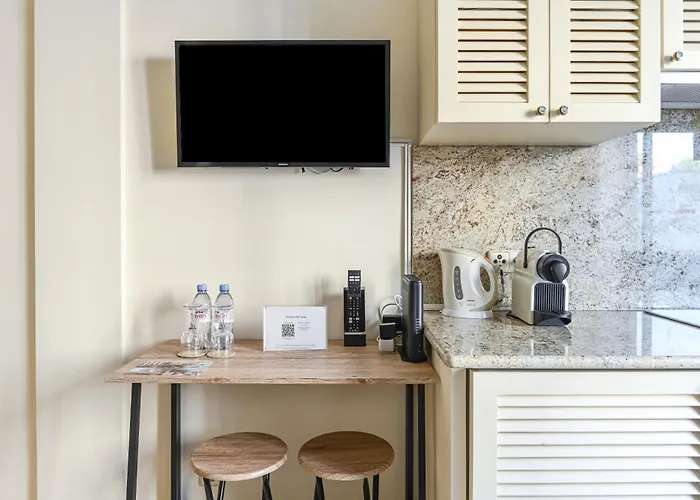 Buckingham & Lloyds - Lejlighed *