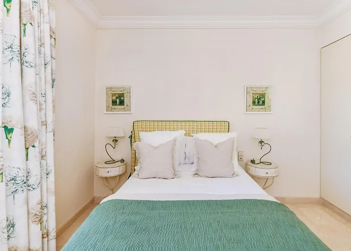 Lejlighed Buckingham & Lloyds - *