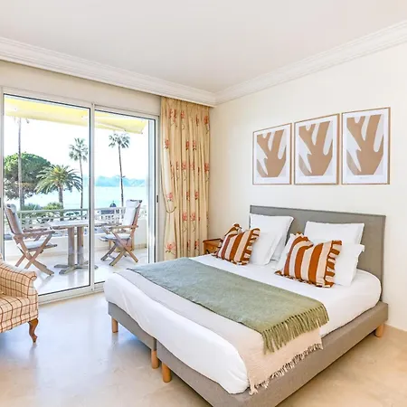 Buckingham & Lloyds - Apartmán Cannes