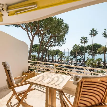 Buckingham & Lloyds -