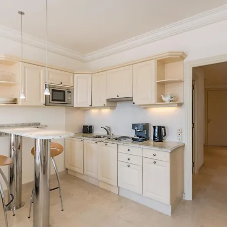 Buckingham & Lloyds - Appartement