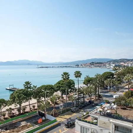 Buckingham & Lloyds - Appartement *