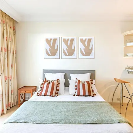 Buckingham & Lloyds - Appartement